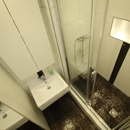 Cozy Studio Close To City Center プラハ
